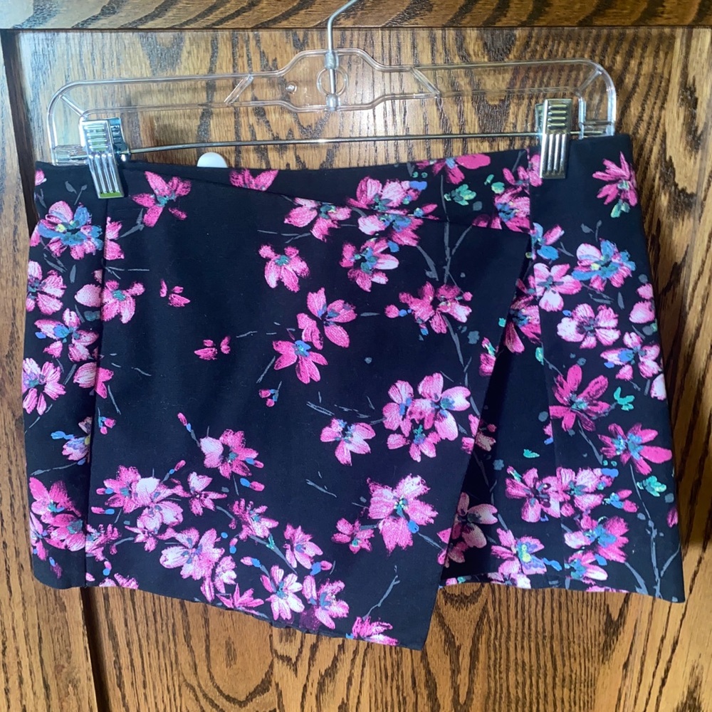Express floral skort